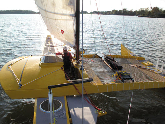Proa Madness Under Sail: 15 knots and I feel fine