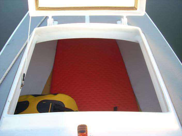 The aft sleeping compartment of the Faering Cruiser.