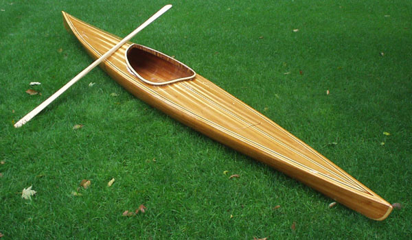 A blonde strip pattern on a Great Auk 17 sea kayak built by John E.