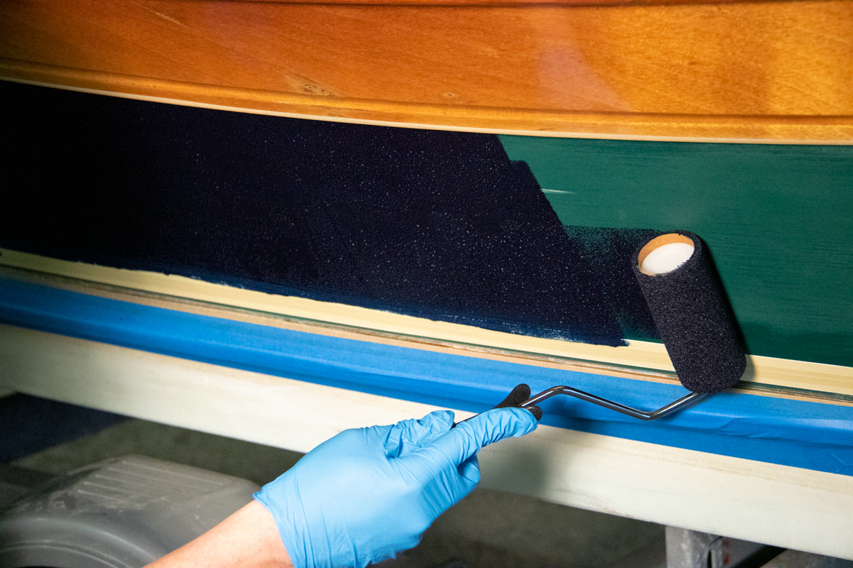 EZPoxy Topside Paint by Pettit