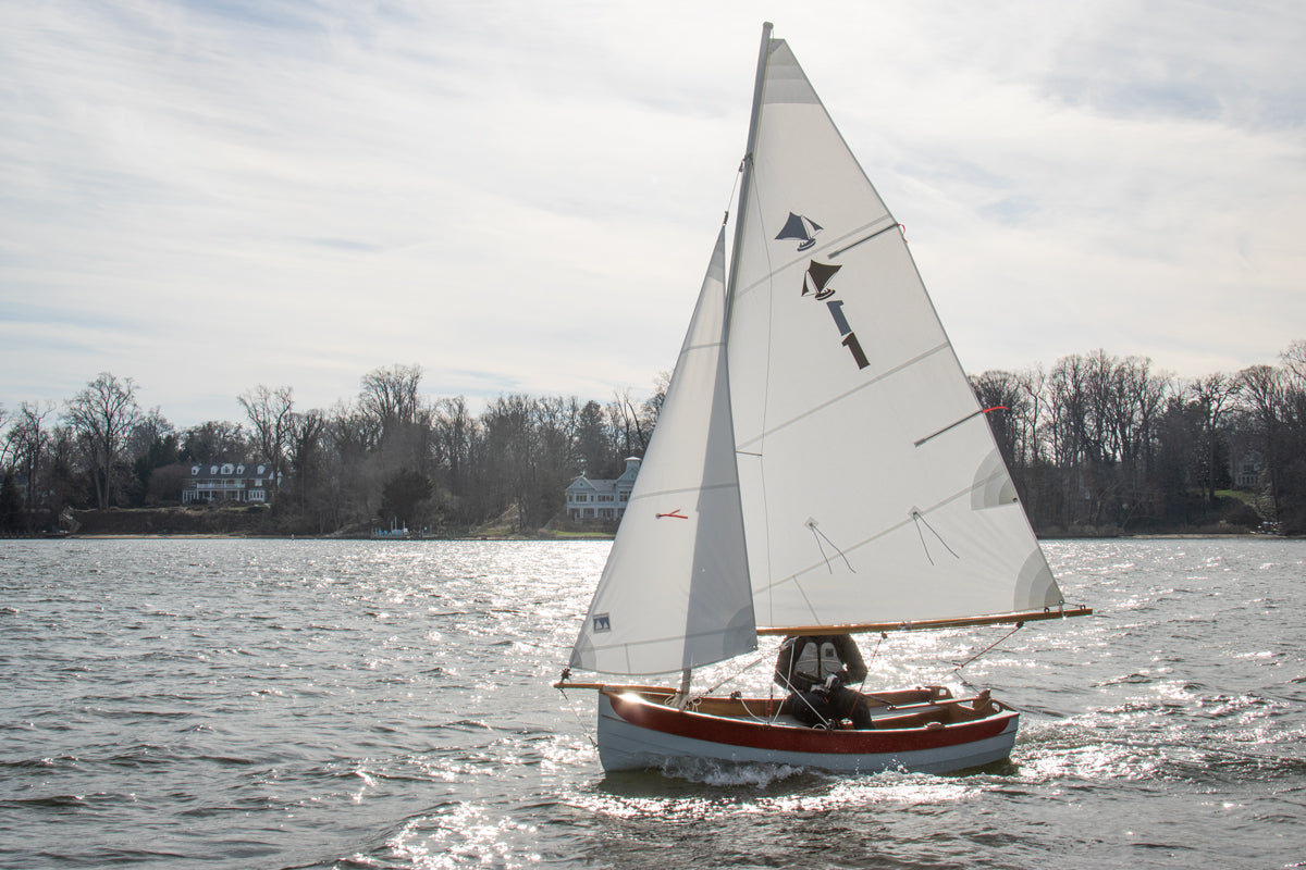 Lake Union Swift Sloop Sails