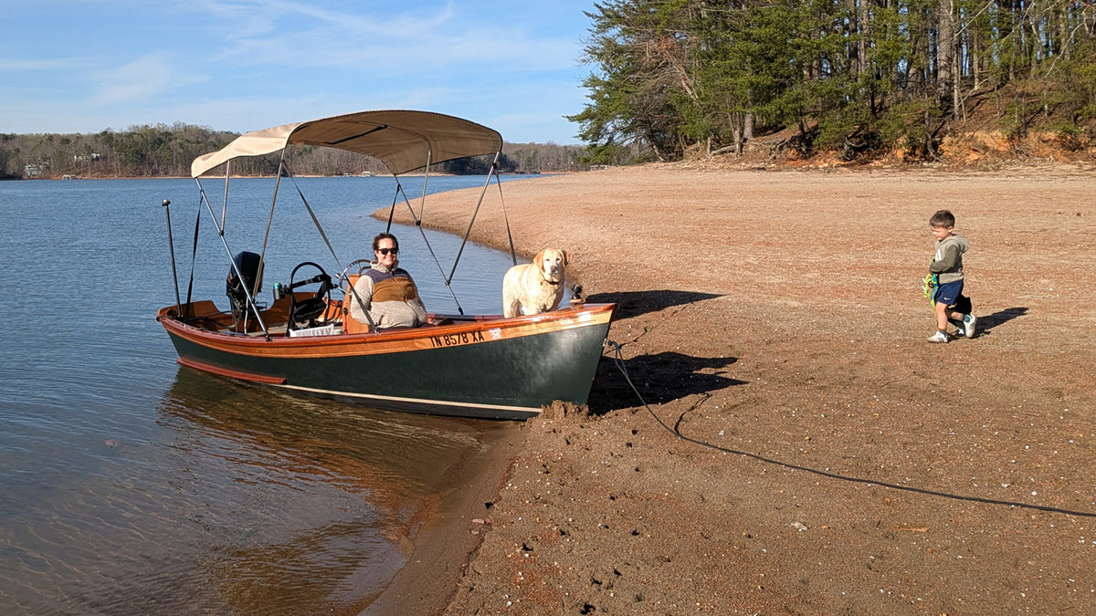 Beached Peeler Skiff built by Gray T.