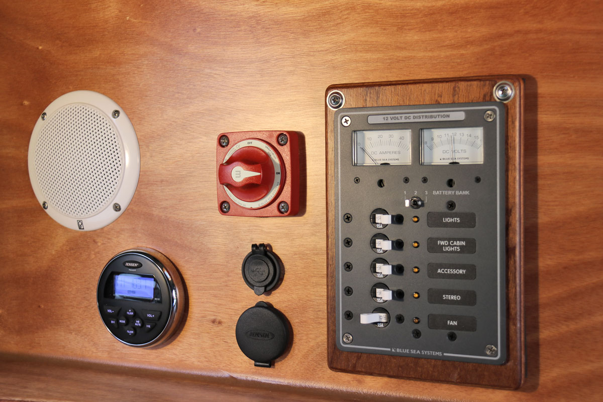 12V DC Outlet