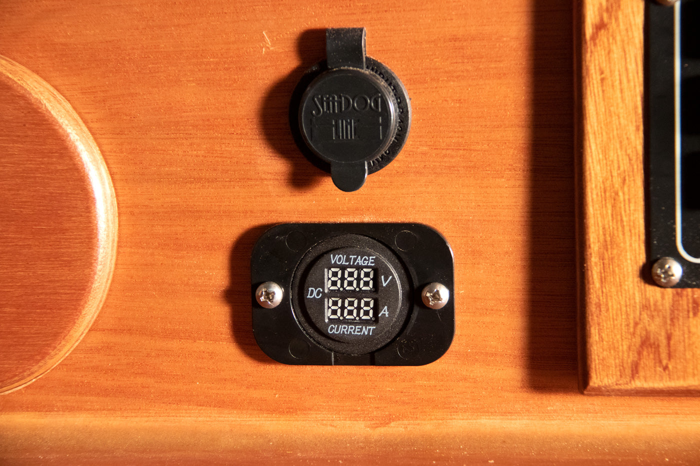 12V DC Outlet