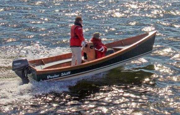 Outboard wooden boat : r/boating